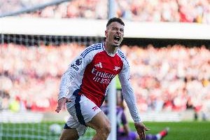 里程碑，马丁内利打进阿森纳生涯第50粒进球，用时218场比赛