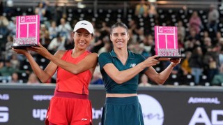 斗球体育直播下载-张帅组合获得WTA500林茨站双打冠军